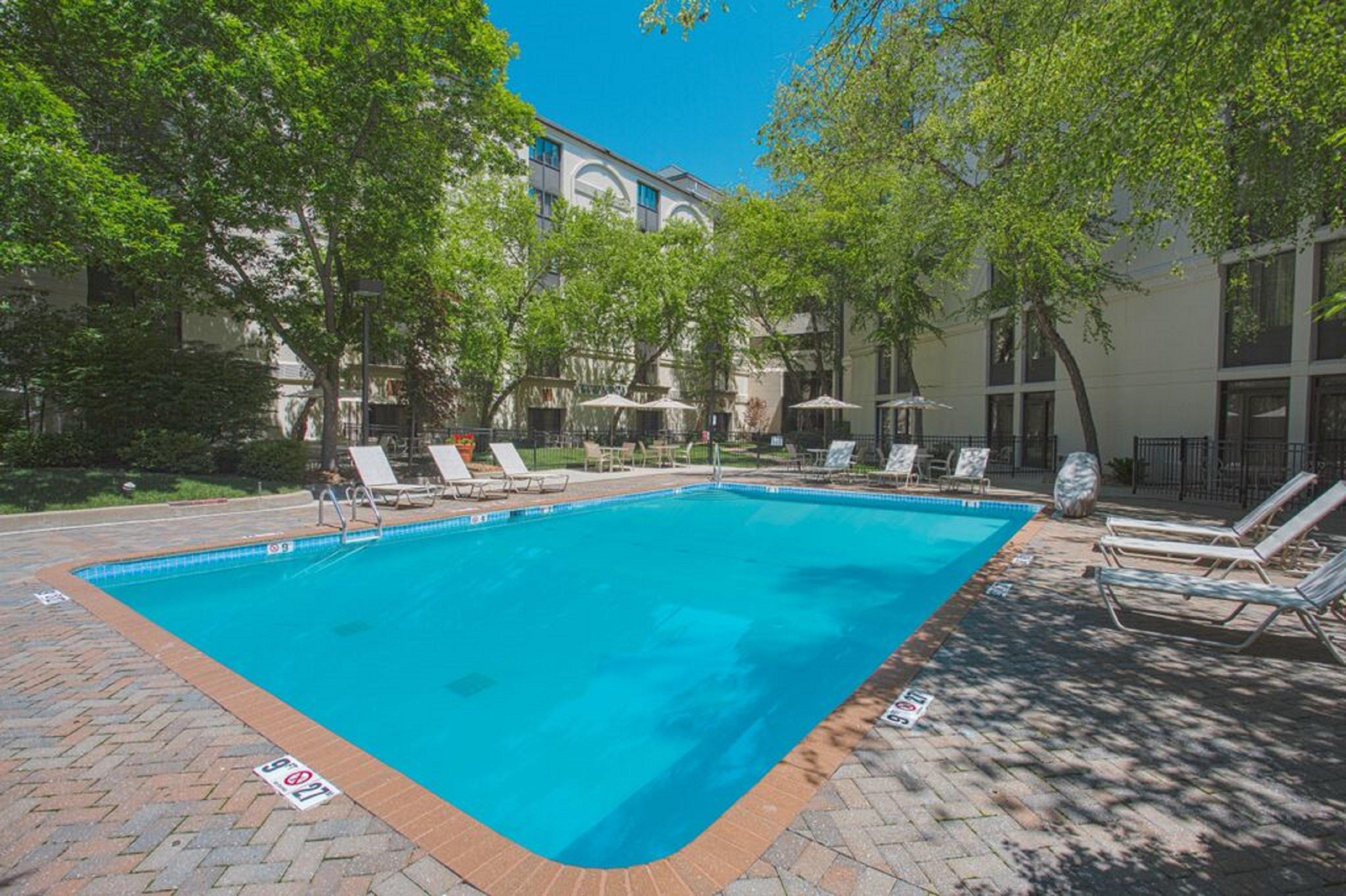 Wyndham Executive Center Columbia Hotel Exterior photo