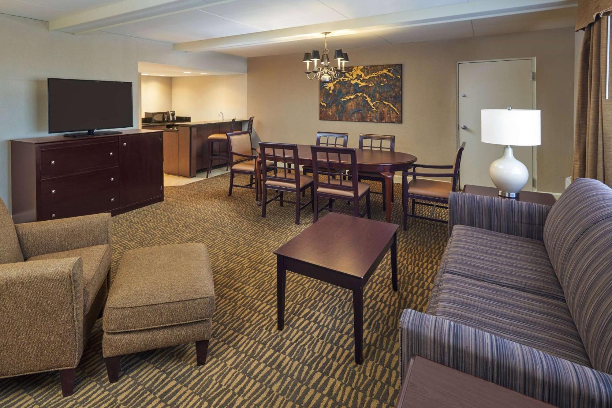 Wyndham Executive Center Columbia Hotel Exterior photo